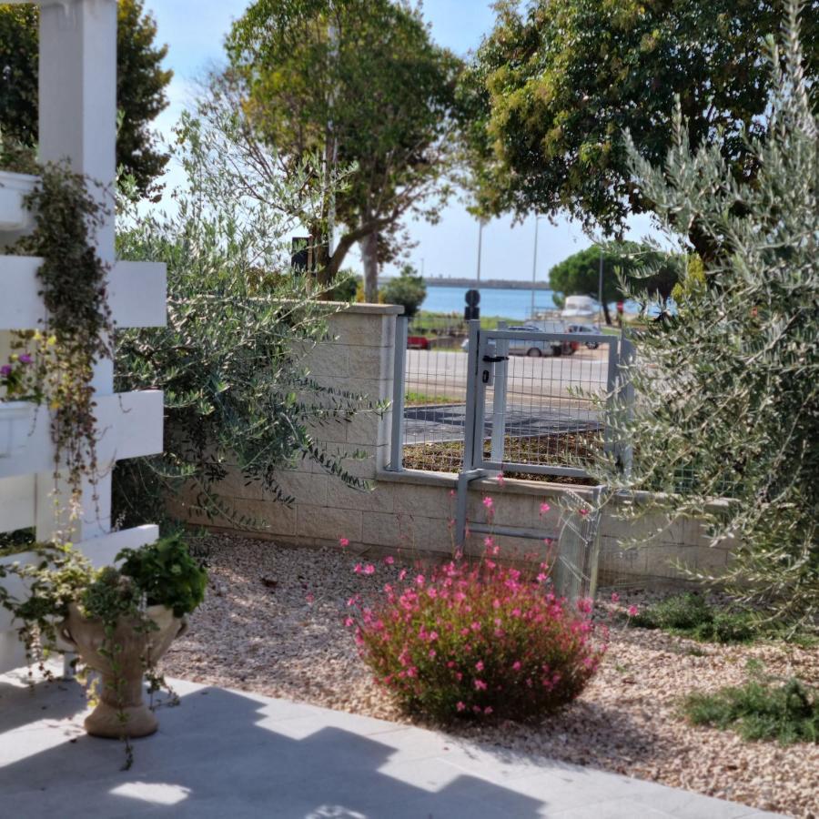 Apartman Magnolija Umag Bagian luar foto