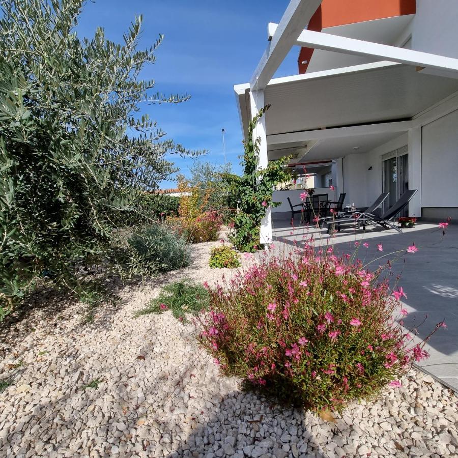 Apartman Magnolija Umag Bagian luar foto